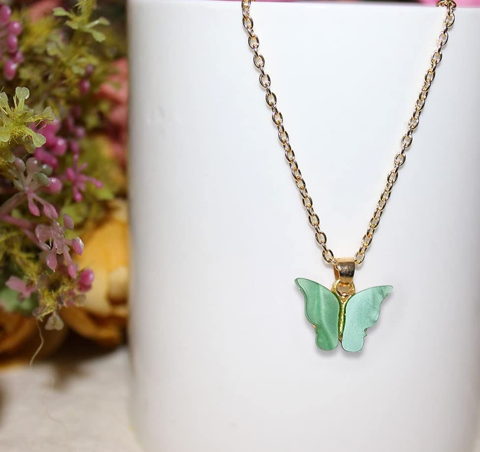 Paparazzi Necklace ~ The Social Butterfly Effect - Green – Paparazzi Jewelry  | Online Store | DebsJewelryShop.com