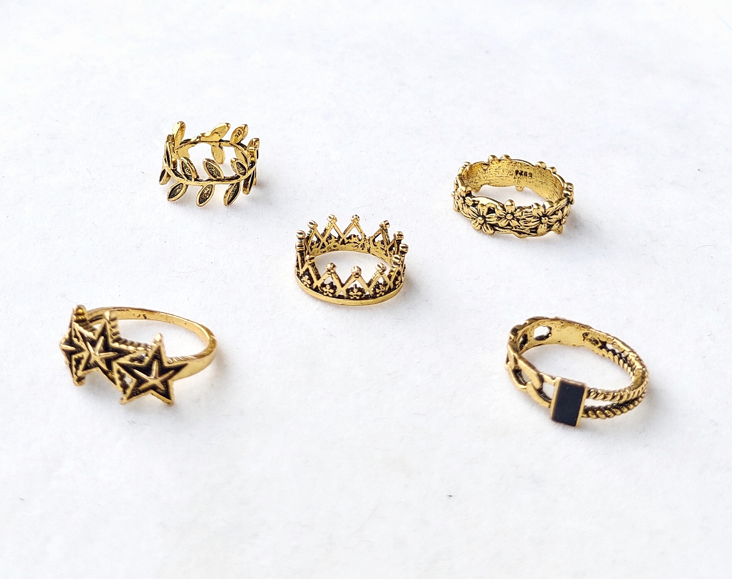 Joyalukkas 18k (750) Yellow Gold and Diamond Ring for Girls : Amazon.in:  Fashion